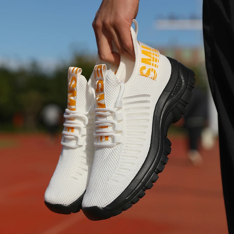 

Promotional Summer Men's Shoes Lightweight Durable Mesh Upper Design Breathable Non Slip Sole Outdoor Track Field Running Shoes