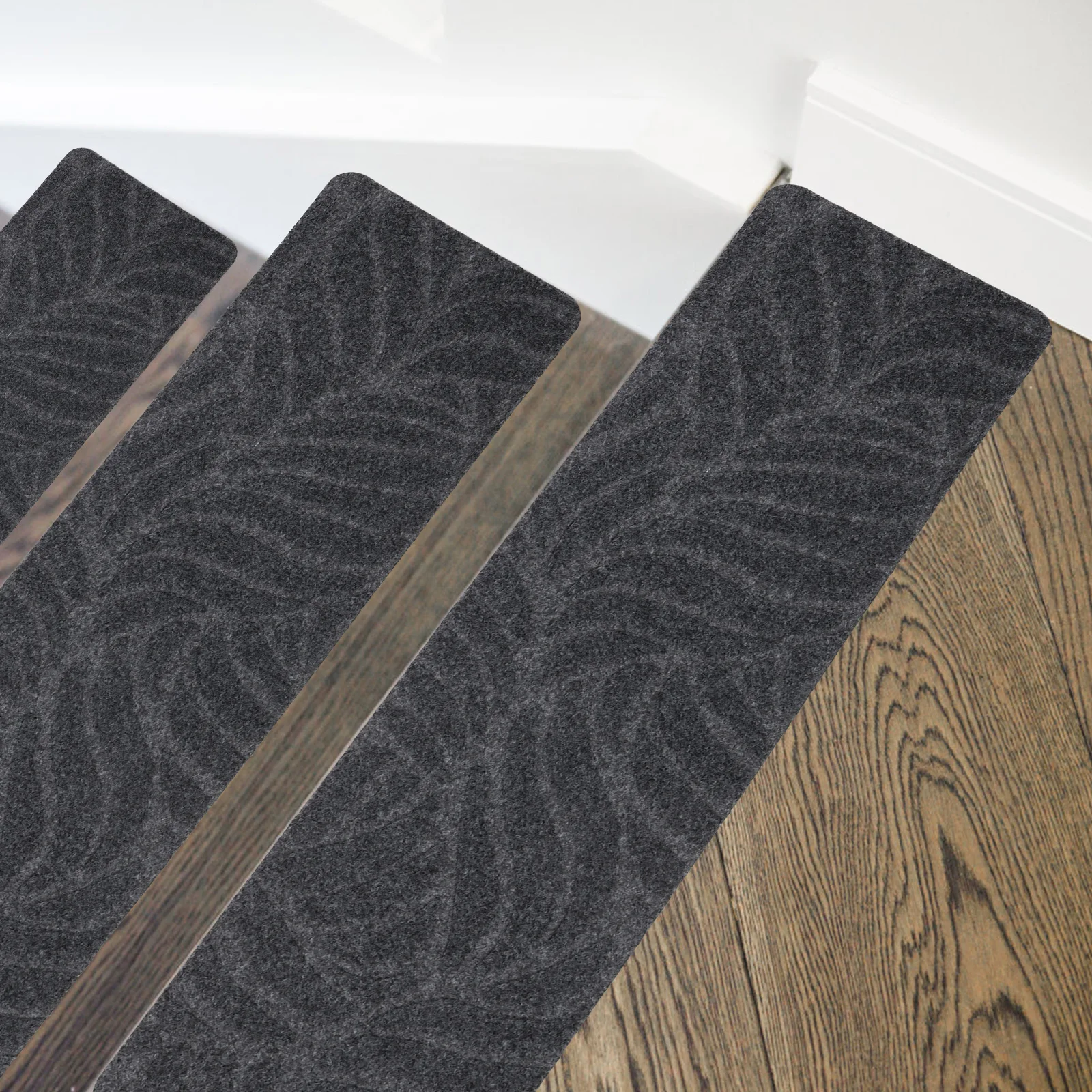 

4 Pcs Non-slip Stair Mat Tread Pad Deep Gray Leaf Design Reusable Self-adhesive TPR Material Anti-skid Stickers for Kids Safety