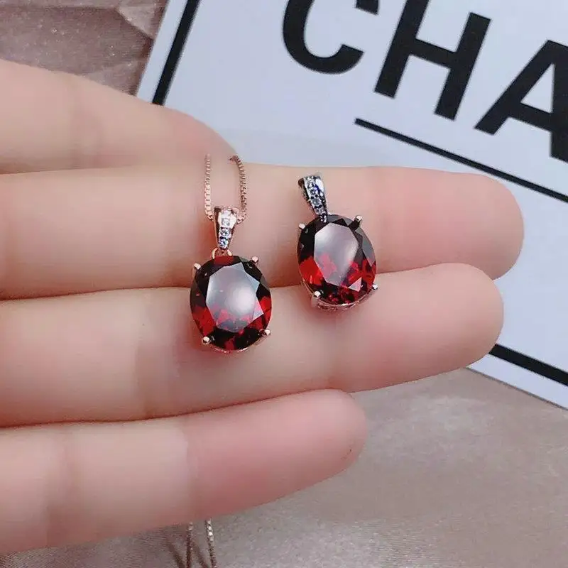 New Garnet Pendant Simple Clavicle Ruby Necklace Girls\' Day Holiday Gift Jewelry Accessories