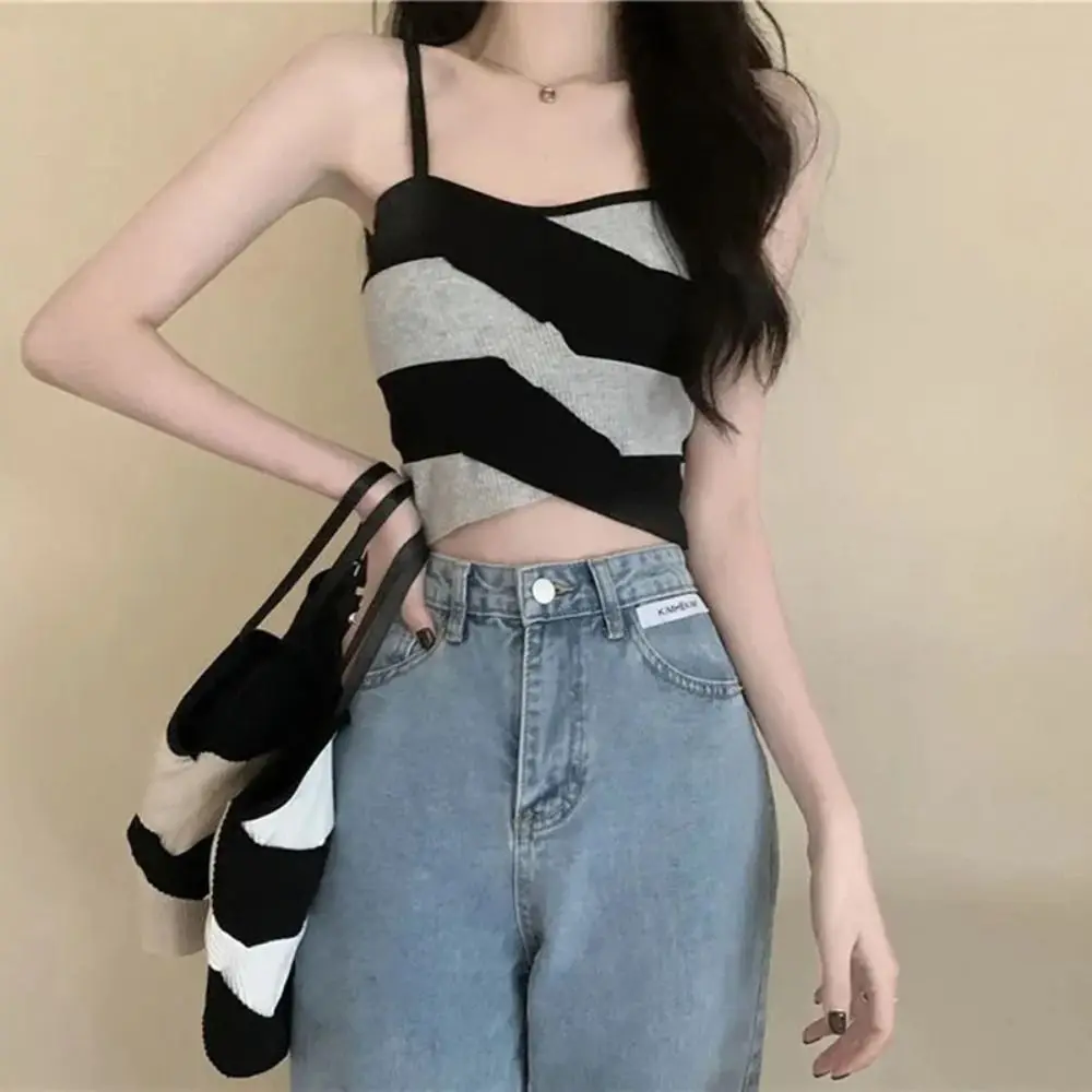

Casual Panelled Knitted Strapless Top New Fashion Sexy Slimming Top Korean Style Women Short Vest
