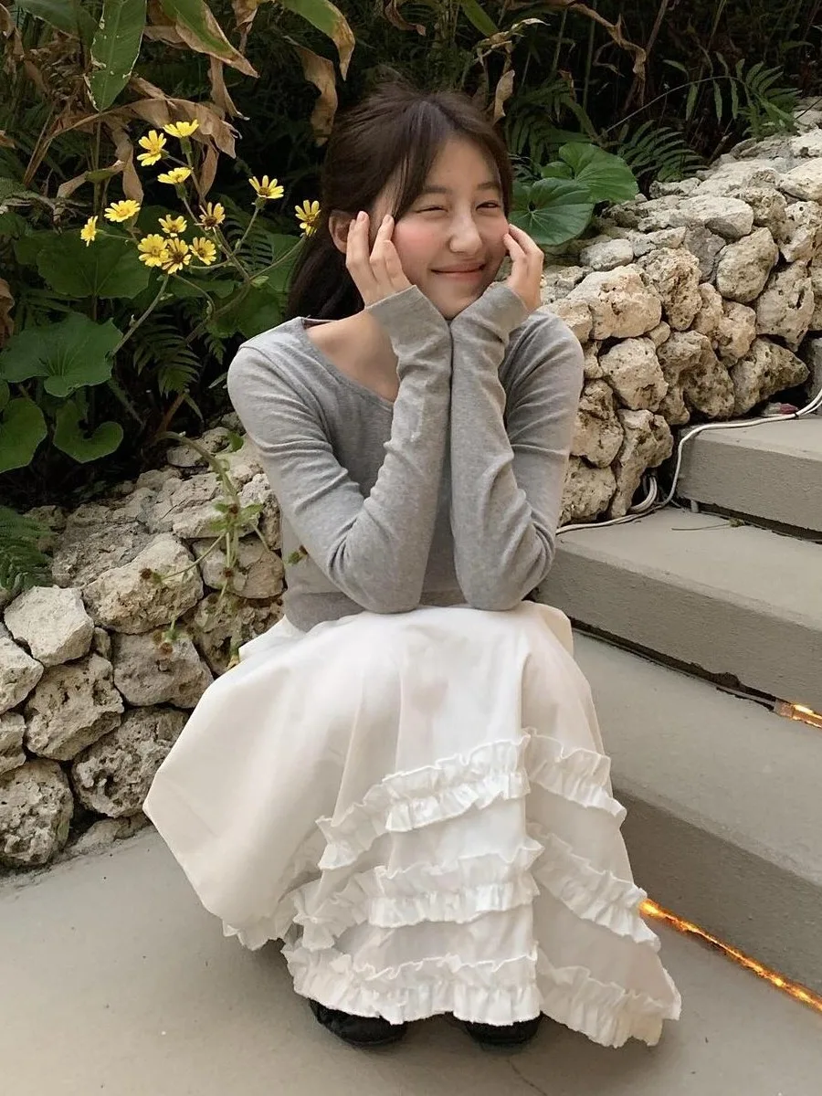 White Long Skirt Women's Elegant Elastic Waist  Knot Belted Wooden  Decoration Half-length Autumn Fashion Korean...