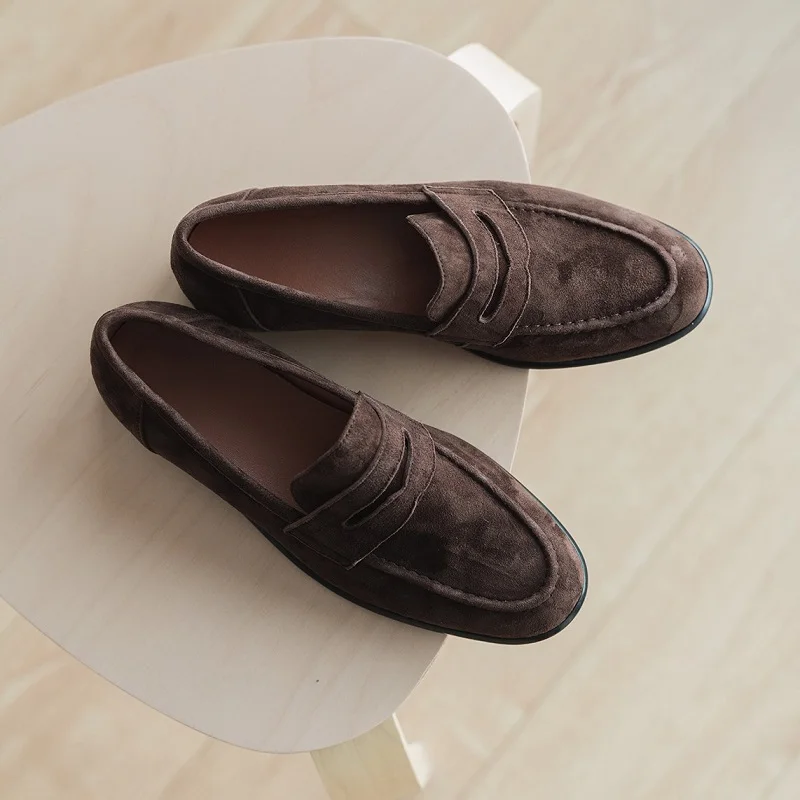 Kobiety płaskie buty leniwy Slip-On solidne mokasyny prawdziwej skóry pani przypadkowi buty spacerowe kobieta SheepsuedeLoafers wiosna jesień mieszkania