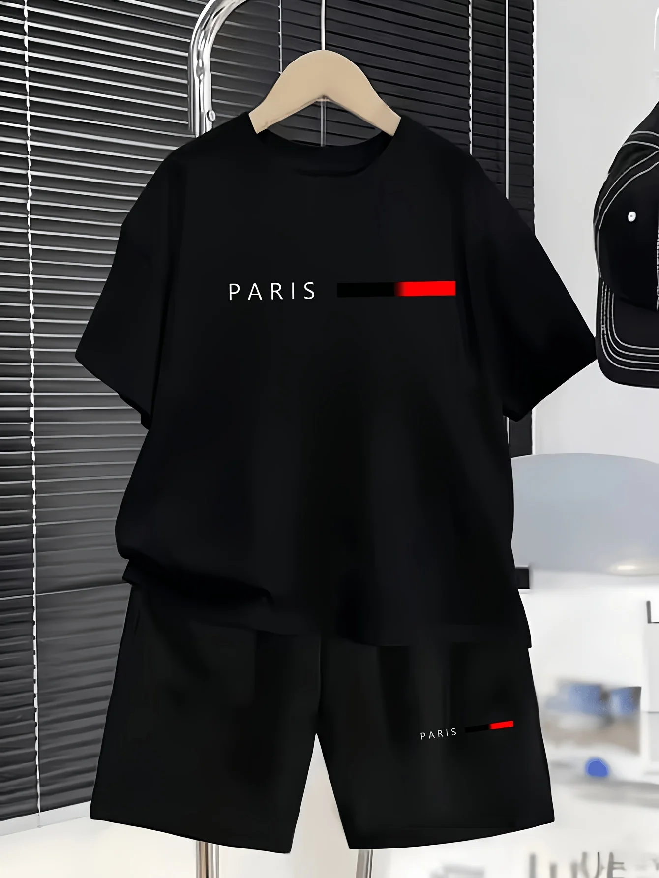 Simple PARIS Letters Printed Short Sleeve Shorts Suit Paris Letters with Gradient Lines Casual Two-piece Children's Summer Suit
