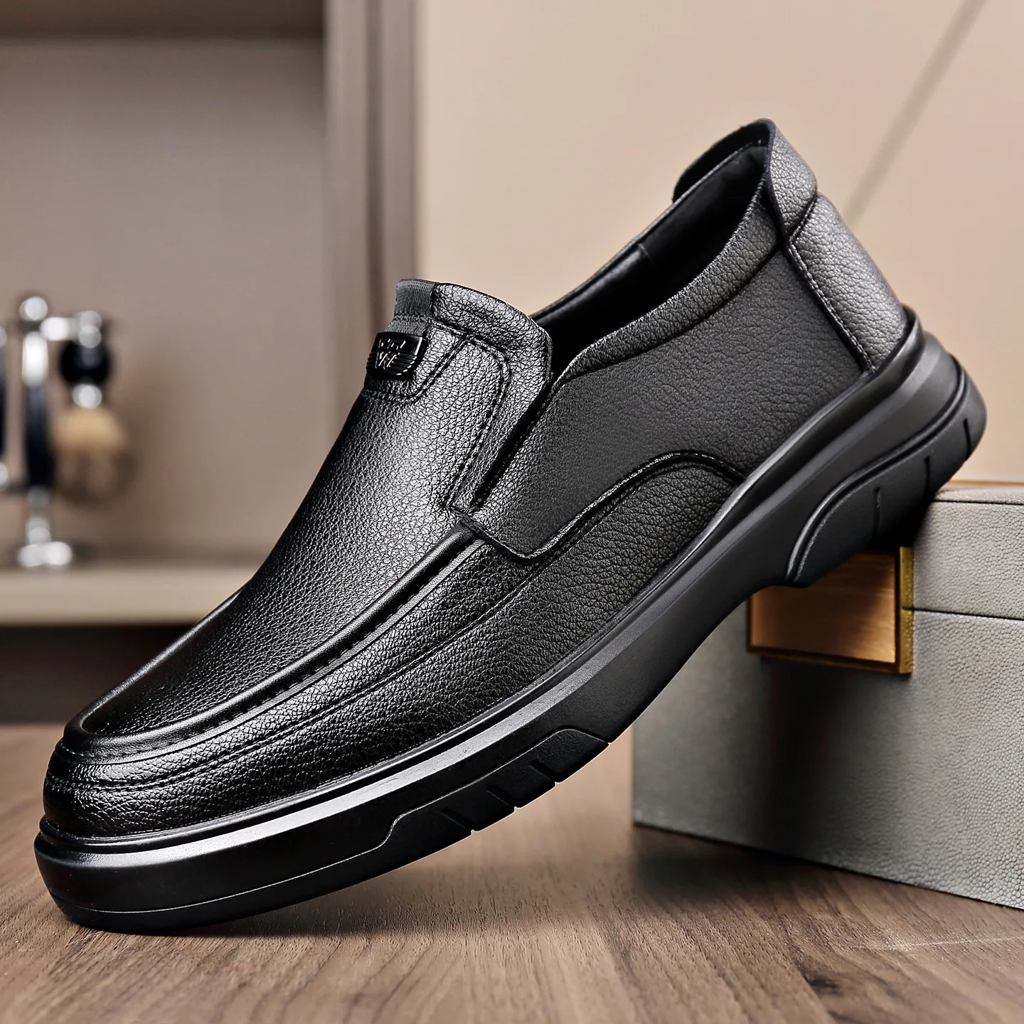 

New Men's Fashionable Wear-resistant Casual Leather Shoes Men's Soft Leather Soft Sole Daily Travel Comfortable Leather Shoes