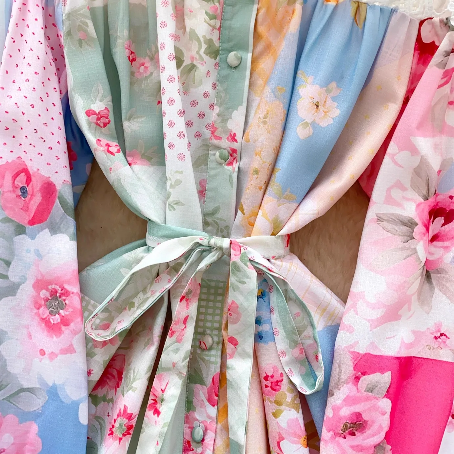 Vacanza estiva in pizzo scava fuori giuntura splendidi fiori mini abiti da donna stand manica lunga lanterna spiaggia boho volant abiti