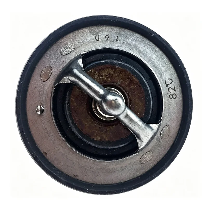 Suitable for TB45 Nissan Patrol Y61 Super Safari GU Engine thermostat 82°C thermostat 1:1 replica 21200-VB02A