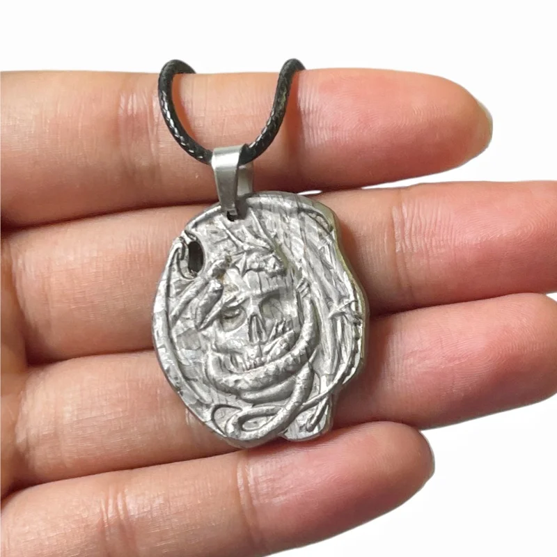 Muonionalusta Iron Meteorite Pendant Hand Carved Skull And Snake Pattern Necklace Collectible Mineral Jewelry- LK324