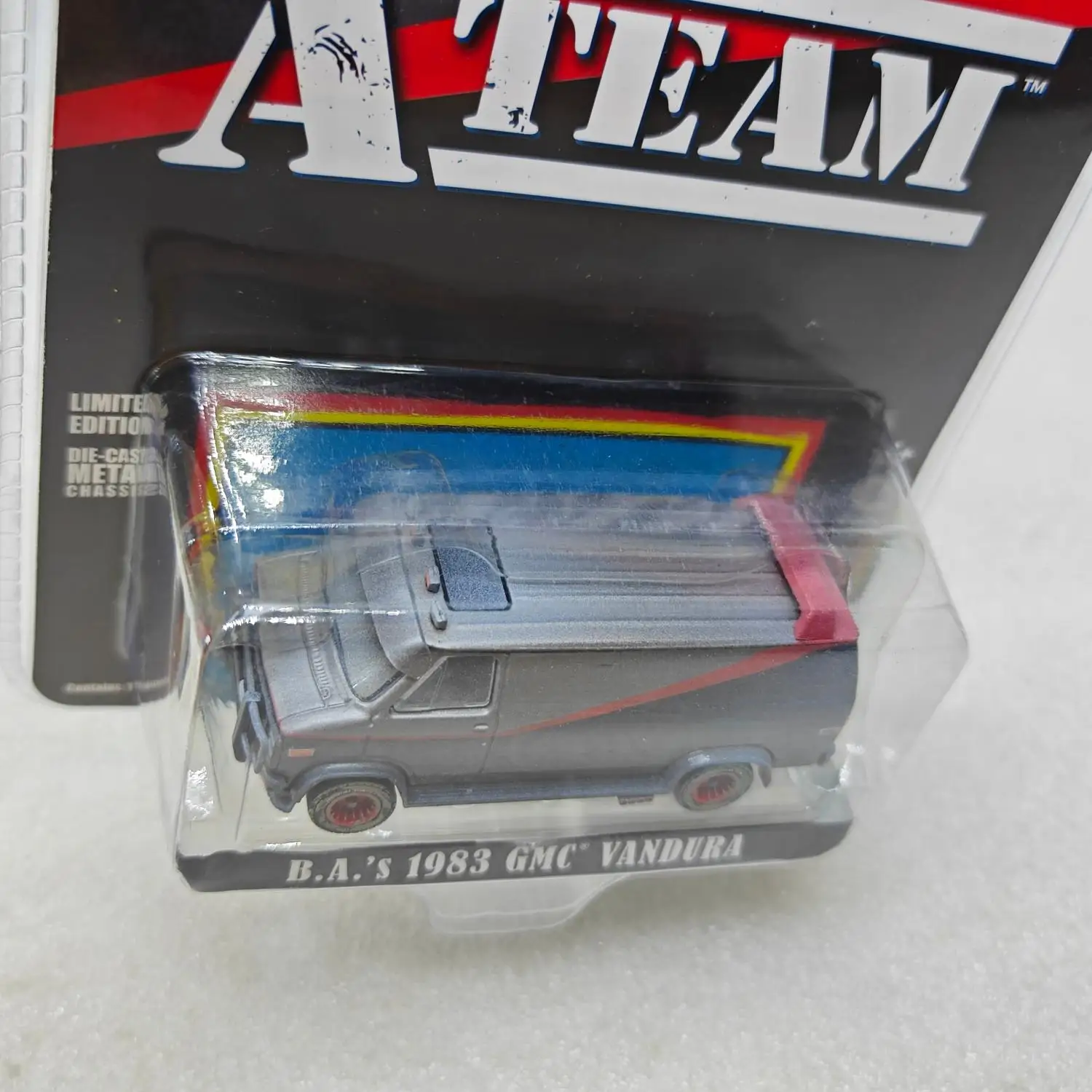 GreenLight 1:64 1983 GMC Vandura 풍화 된 높은 시뮬레이션 다이 캐스트 자동차 금속 합금 모델 자동차 장난감 어린이 선물 컬렉션