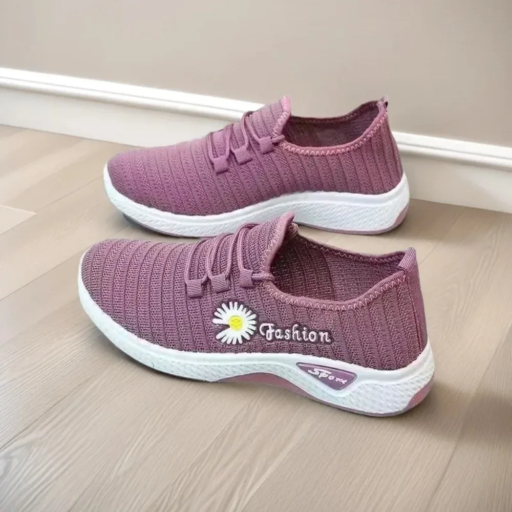 أحذية نسائية جديدة لعام 2025 بشبكة هوائية جوز الهند أحذية رياضية خفيفة الوزن قابلة للتنفس أحذية رياضية ناعمة سوليد غير رسمية أحذية عصرية عصرية