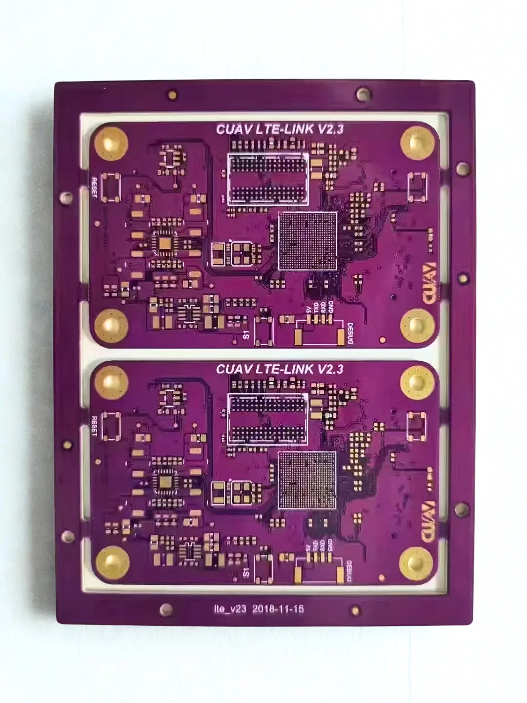 

Низкопотерьная жесткая печатная плата | Высокочастотная радиочастотная печатная плата | Матрица для связи 5G | Высокоточная целостность сигнала | Специализированный коврик