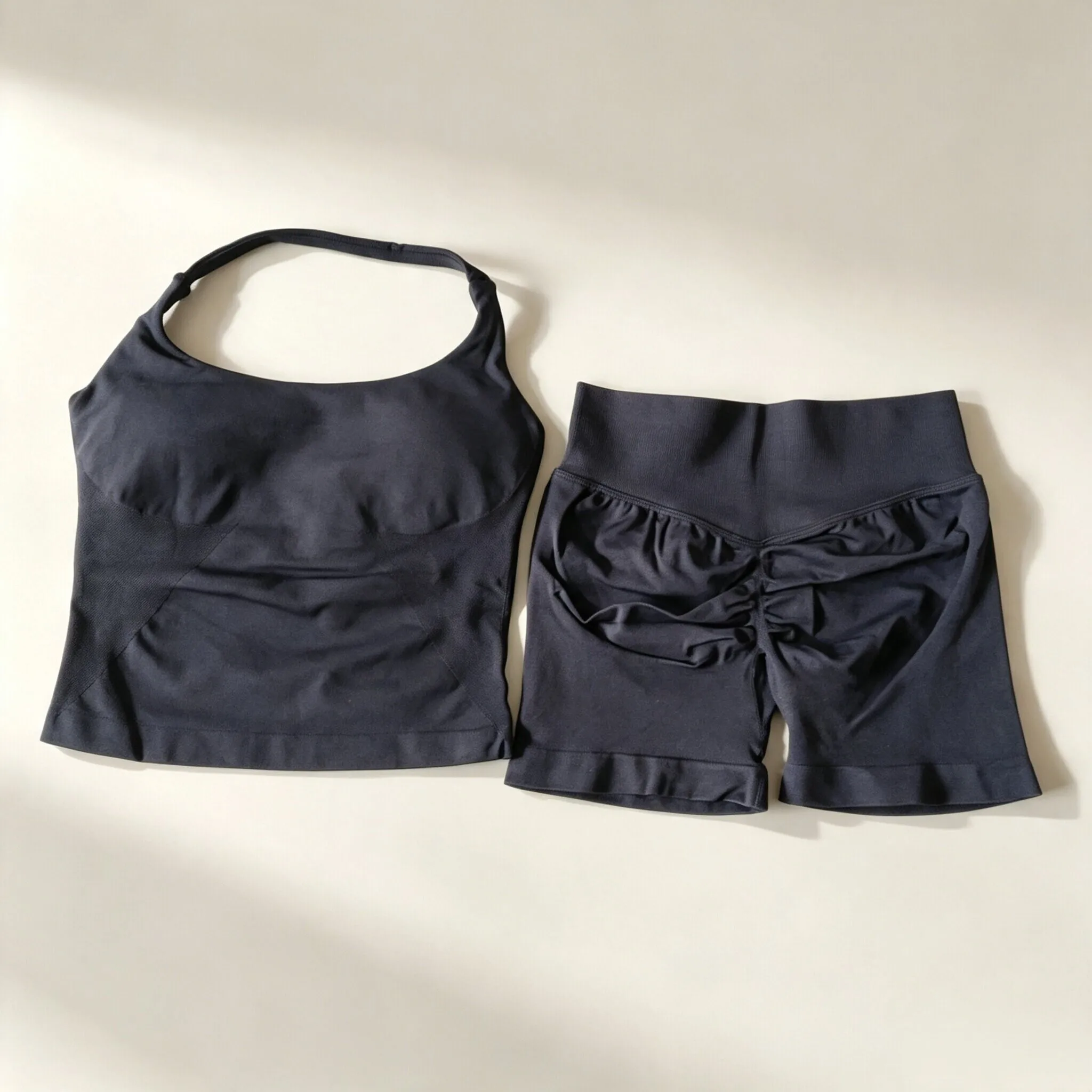 Dneyf 1D-3Y-2F Damen Neckholder Crop Sport-Top & Rüschen Scrunch Butt Shorts 2-teiliges Set Schnelltrocknendes Fitness Yoga Workout Outfit – Detail 24