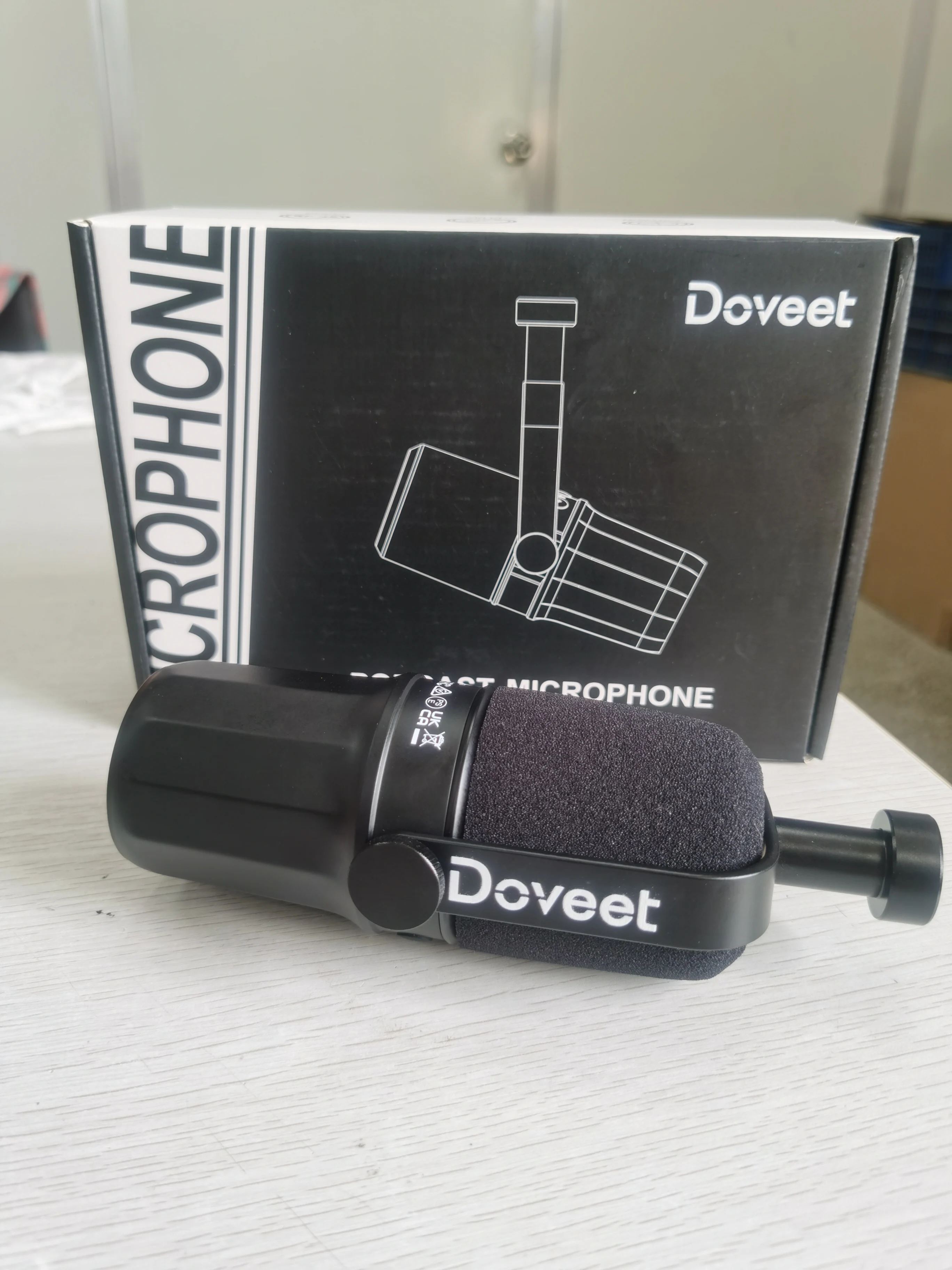 Doveet Portable INTERVIEW Wired Condenser Aluminium Alloy Microphone with Speaker Vocal Dynamic Mic for Broadcast Recording