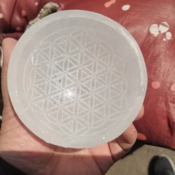 10cm High Quality Hand Carved Flower of Life Gypsum Bowl Healing Ability Selenite Bowls Crystals Stone Craft Decoration Gift