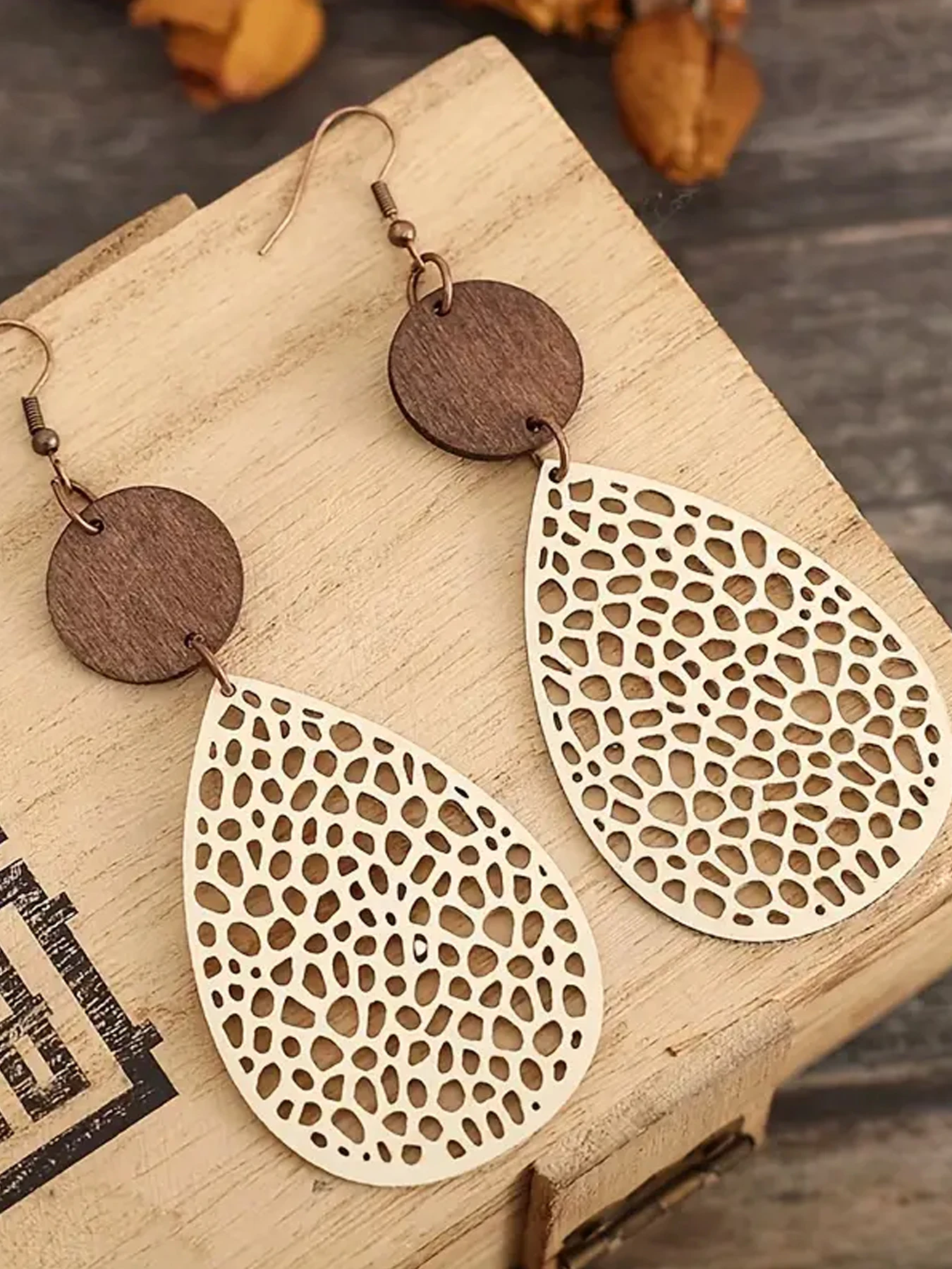 1 Pair Bohemian Style Faux Leather Earrings Vintage Drop Earrings for Women Holiday Gift