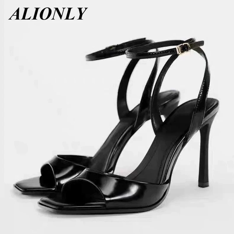 

Alionly 2026 Новые модные женские босоножки на тонком каблуке с плиссировкой, вырезами и ремешком с пряжкой, с острым носком, для банкетов и вечеринок