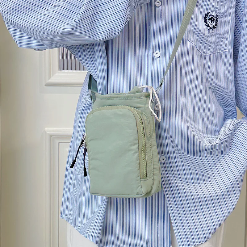 Nylon cloth portable women's cross-body shoulder phone bag leisure sports outdoor bundle mouth shoulder bag