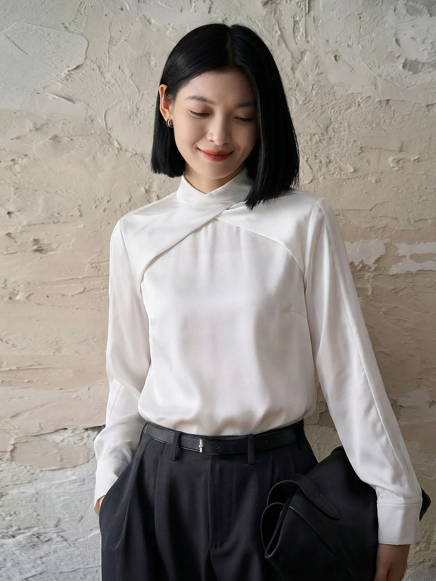 

Женская рубашка Ele Long Sleeve Lazy Style Fashion Slimming Spring 2026 Chivirin French Style Loose Fit на пуговицах