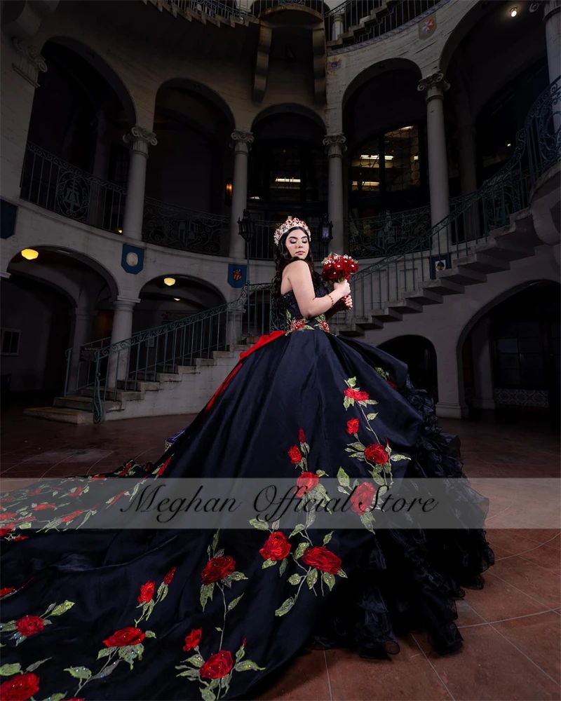 

Black Sweetheart Quinceanera Dress 2024 Appliques Prom Dress Ball Gown Ruffles Tiered Puffy Luxury Sweet 16 15 Customized