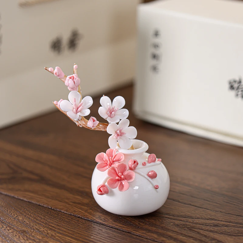 Ceramic Hand-molded Plum Blossom Vase Jadeite Porcelain Warm Transparent Decorative Fresh and Delicate Flower Vase Decorative