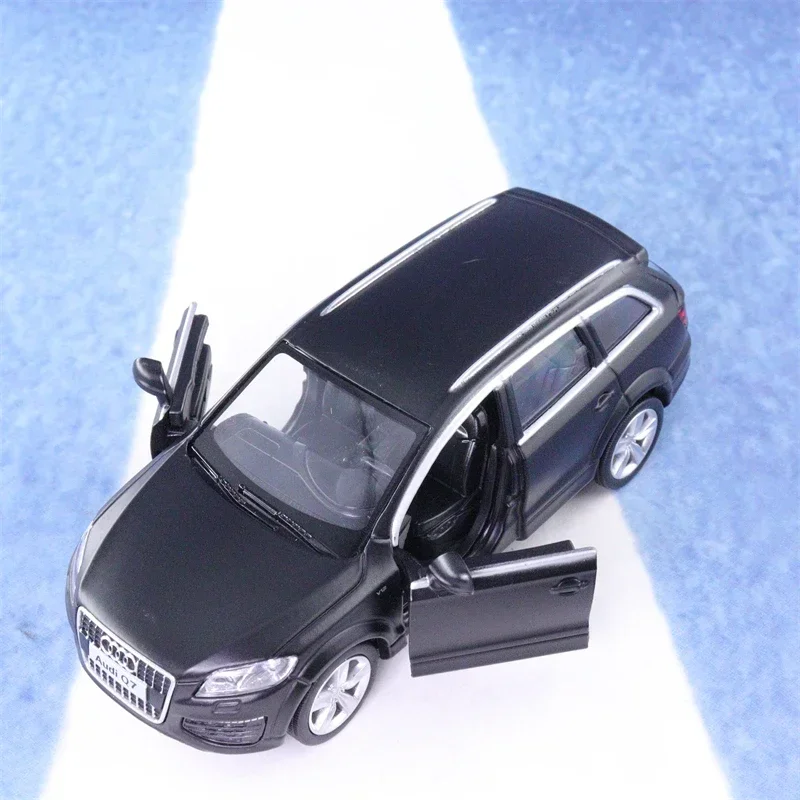 1:36 Audi Q7 Model Car Alloy Diecast Metal Pull Back Cars Toy High Simulation Educational Collection For Kids Gifts A12