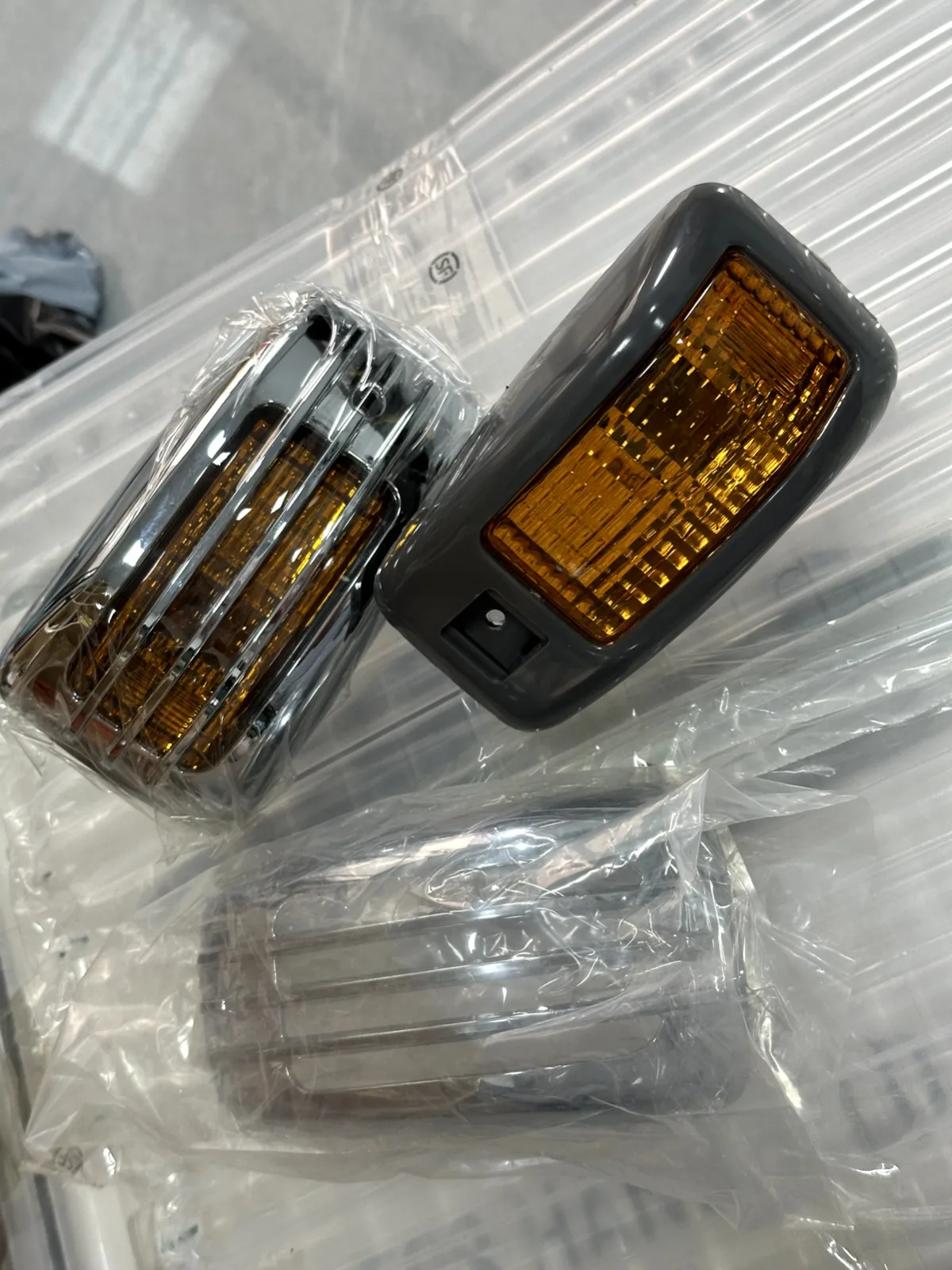 

1 PAIR FOR HINO 700 PROFIA TRUCK DOOR TURN SIGNAL+CHROME COVER