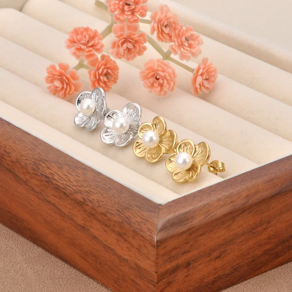 JeeMango Trendy Simulierte Perlen Blume Stud Ohrringe für Frauen Mädchen Edelstahl Charme Hochzeit Schmuck Drop Shipping E25058