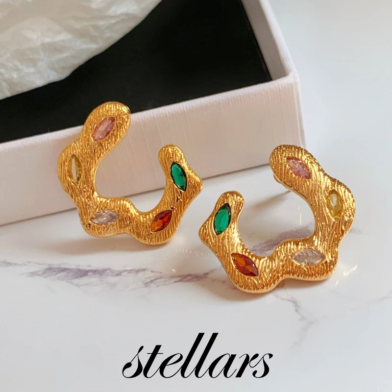 

Golden Minimalist Geometric C-Shaped Twisted Earrings with Colorful Zircon Premium Lightweight Luxury Metal Jewelry for Women