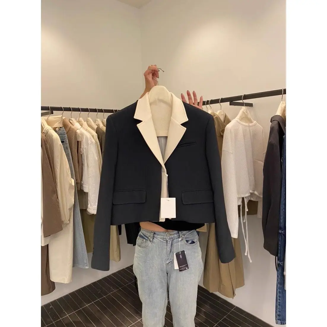 2026 Spring and Autumn New Design Sense Niche Splicing Contrasting Color Lapel Casual Suit Short Jacket Women