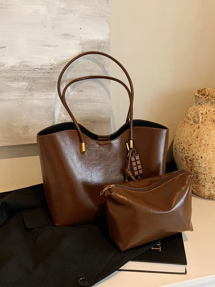 

Retro Large Capaci Women's oulder Bag Faionable Tote Bag for Commuting Autumn Winter New Sle Versatile Handbag