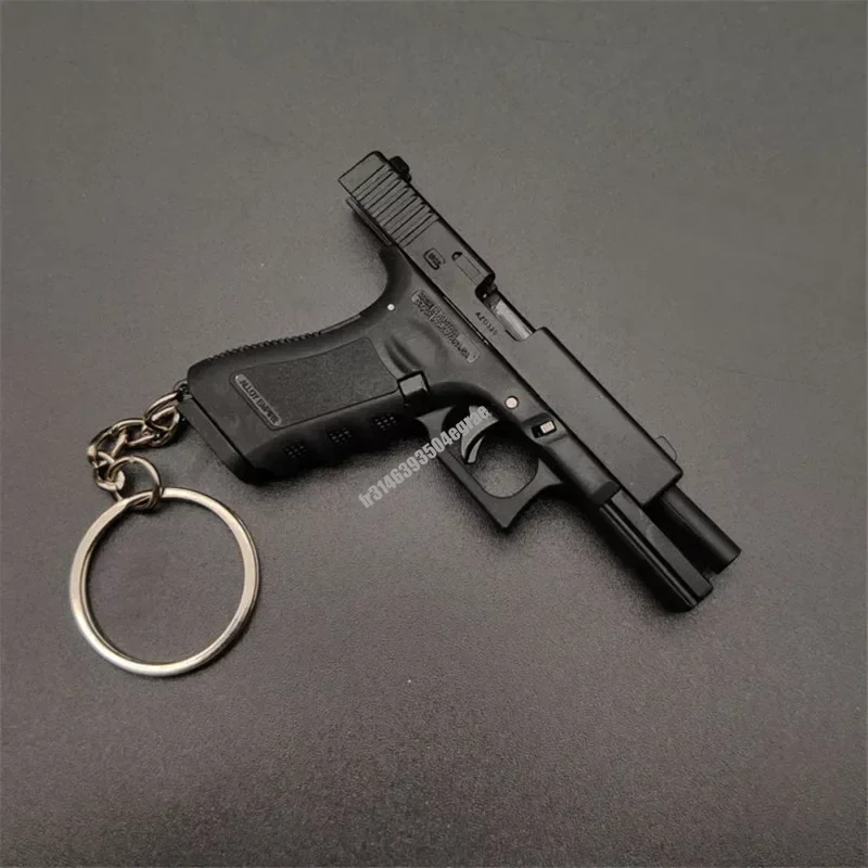 Nuovo 1:3 G17 Shell Eject portachiavi in metallo modello Gluck Toy Gun collezione di pistole in lega in miniatura ciondolo regalo giocattolo regali