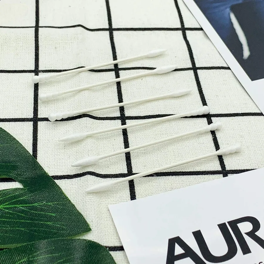 ベビー用綿棒、紙軸綿棒、耳鼻掃除用、200本入り、スパイラル型と先細型