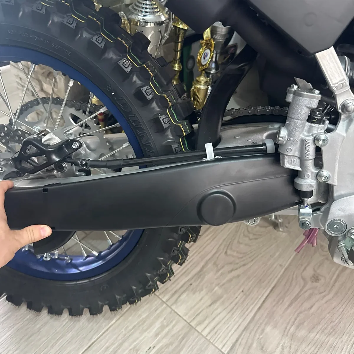 2024 Motorcycle Swingarm Swing Arm Protector For YAMAHA YZ125 YZ125X YZ250 YZ250F YZ250X YZ250FX YZ450F 450FX WR250F WR450F