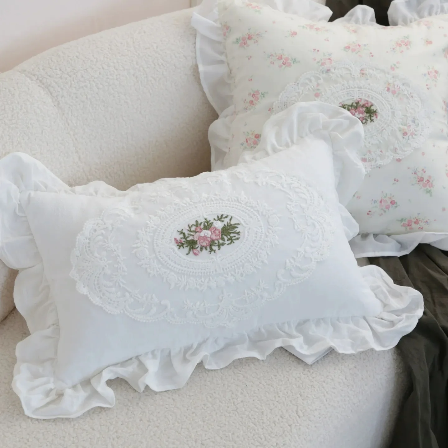 French Lace Pillowcase with Vintage Ruffle Edge and Embroidery for Sofa Bed Cotton Pillowcase
