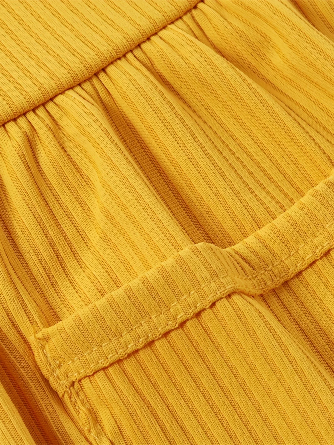 بدلة رومبير صيفية بحزام مثلث بلون نقي للفتيات الصغيرات من قطعة واحدة مع جيوب ملابس للرضع