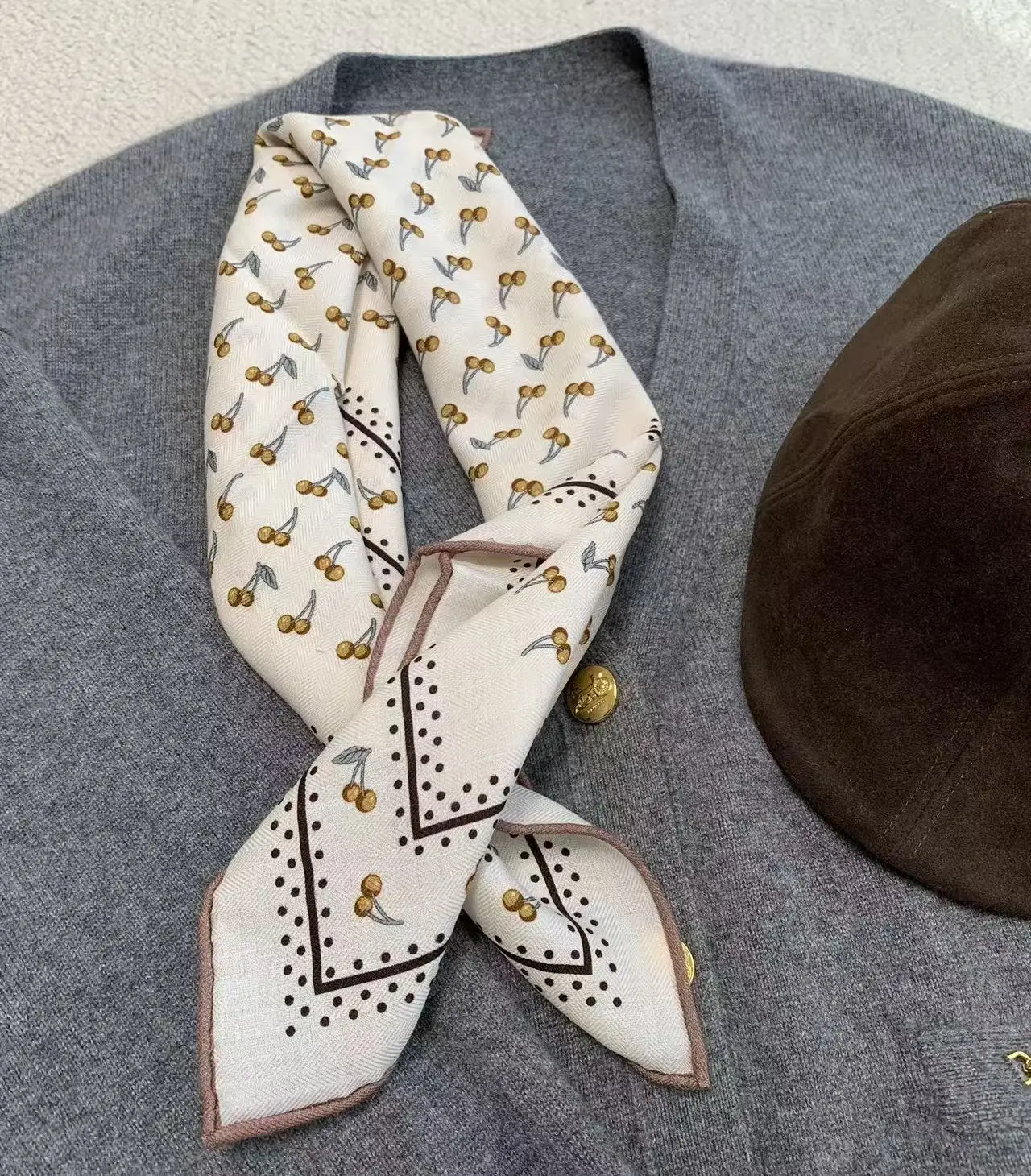 

2026 Wool Silk Luxury Scarf for Women Japan Fashion White Cherry Print Neck Scarves Elegant Womens Shawl Ladies Accessories