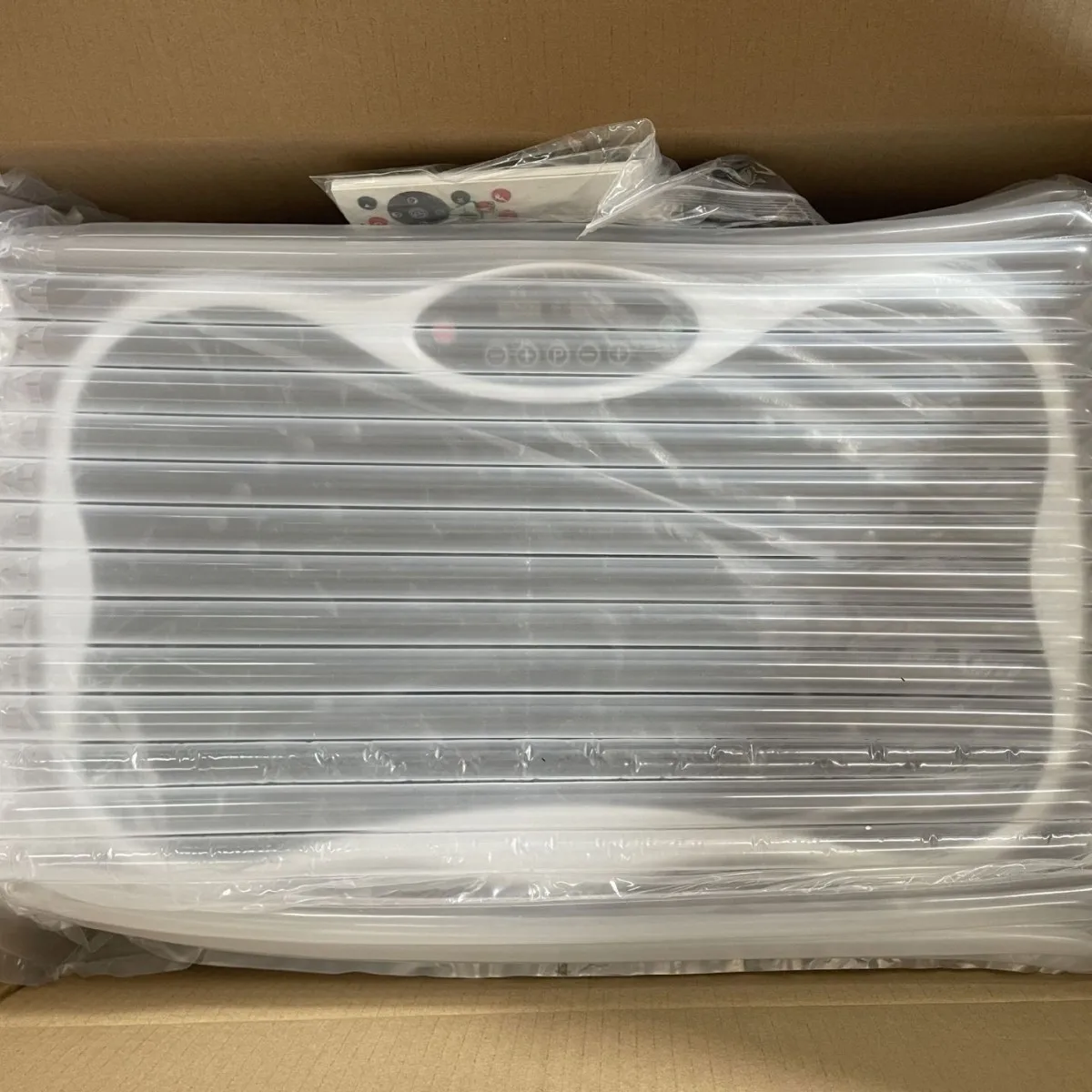 

Factory Sales Genuine Vertical Ultra-thin Mini Fat-burning Vibration Plate PC Material Massage Fitness Standing Body Machine