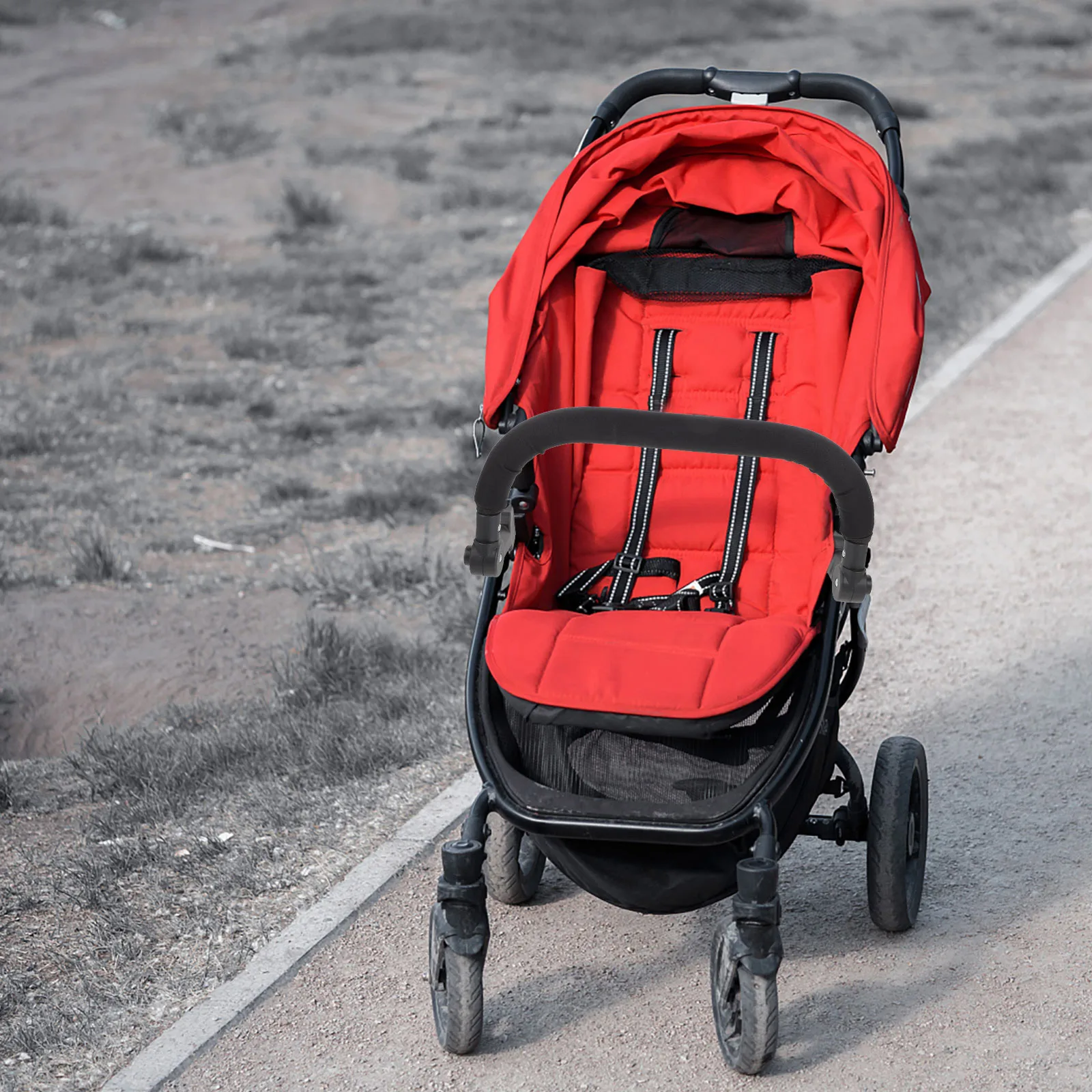 مقبض عربة الأطفال موسع قبضة إسفنجية قابلة للتعديل لملحقات عربة الأطفال الصغار مسند ذراع كرسي يدفع باليدين العالمي العارضة