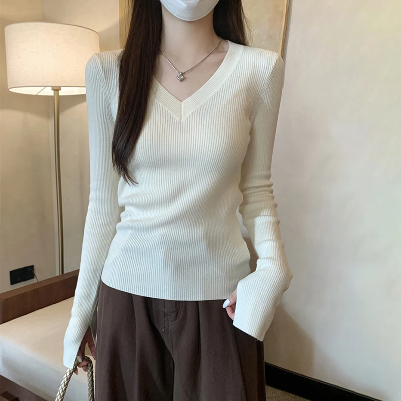 Damskie wyszczuplające bluzki z długim rękawem i dekoltem w serek, jesienne, jednokolorowe, uniwersalne koszulki bazowe, koreańskie swetry dzianinowe w stylu casual.