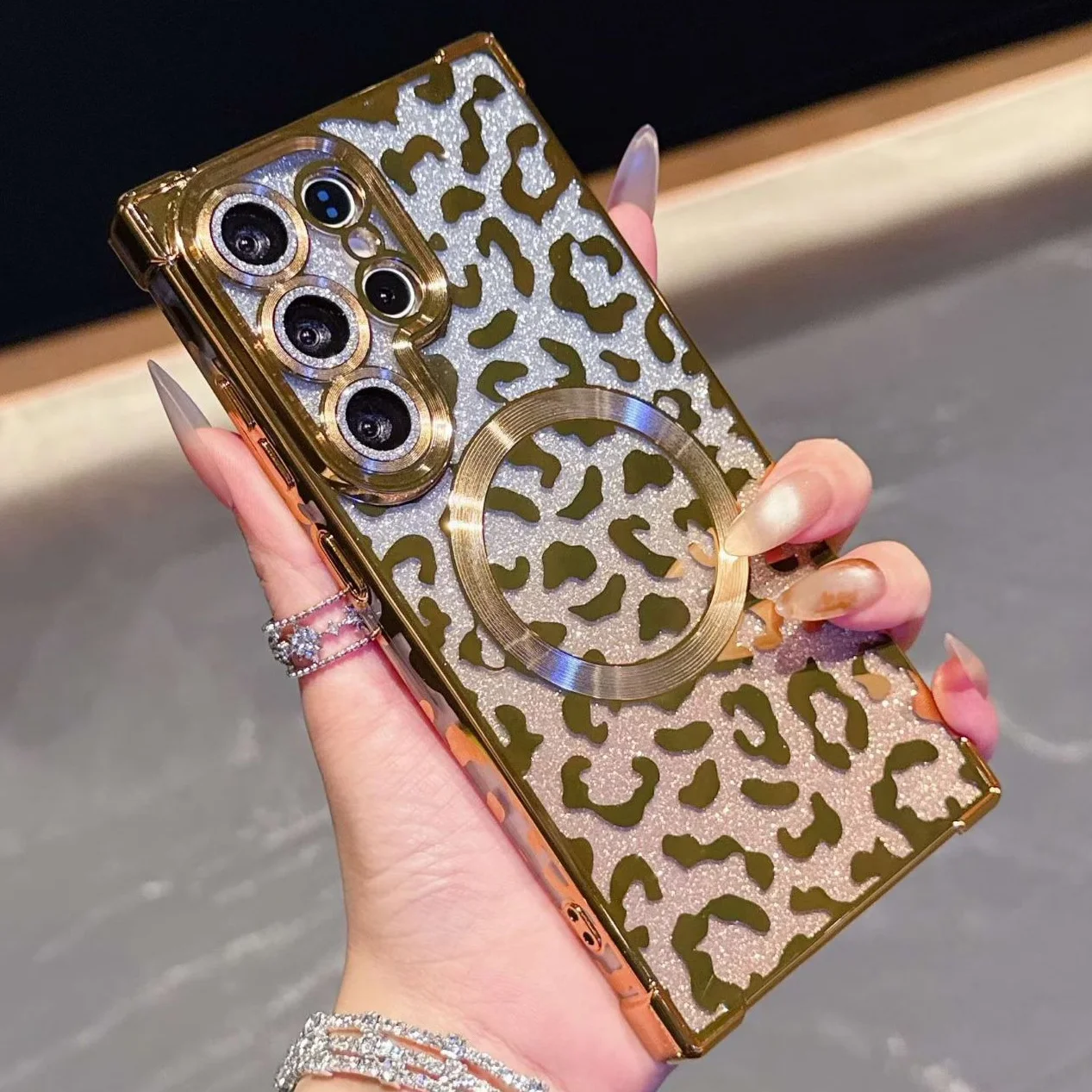 

Роскошный магнитный чехол с леопардовым принтом для Samsung S26 Ultra S26 Plus, градиентный блестящий чехол для Galaxy S25 Ultra с гальваническим покрытием