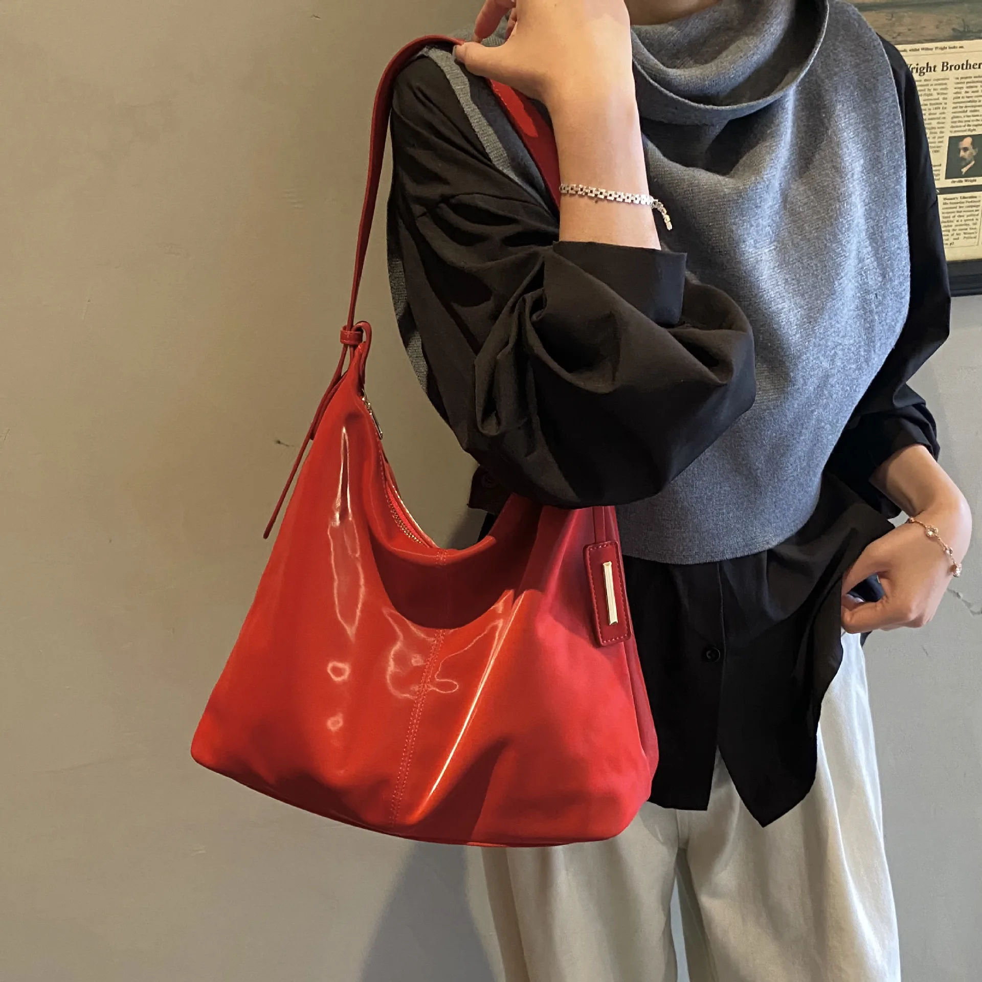 

New Year Christmas Red Large Capacity Tote Bag 2025 New Fashion Retro Commuter Shopping Shoulder Bag for Women