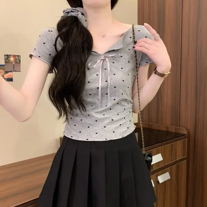 2026 Summer New Peach Blossom Polka Dot Short Sleeved Top Women's Unique Outfit Waist Cinching T-shirt