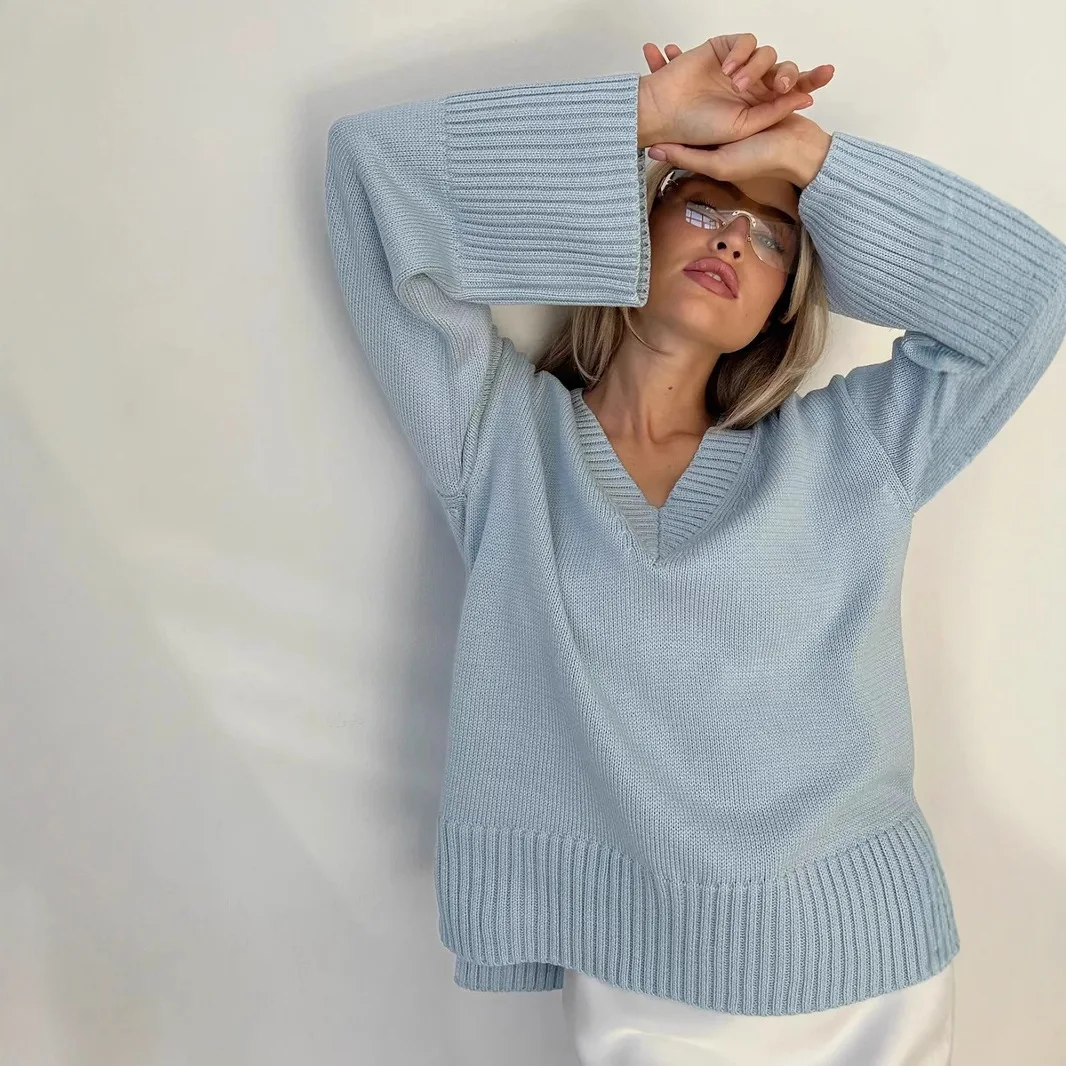 

2025 Autumn and Winter Women's Solid Color Pullover Sweater V-neck Casual Splicing Long Sleeved Knitted Sweater