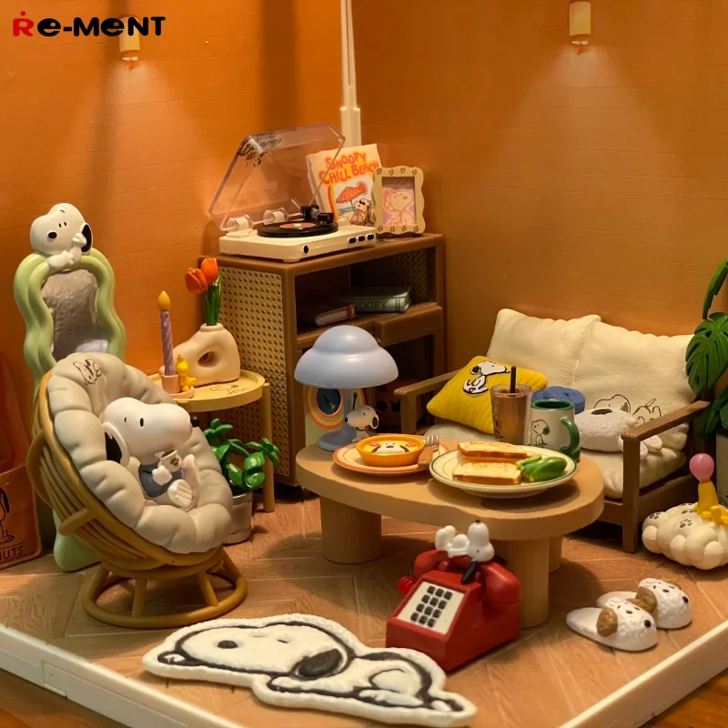 

Genuine RE-MENT Snoopy Weekend Room series Miniature Scene Model Collectible Trendy Blind Box Scene Props kids Surprise Gift toy