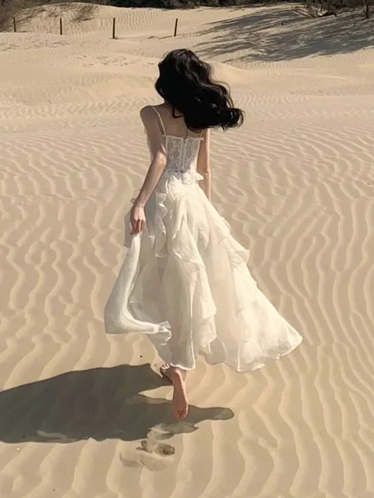 Vestido de fiesta de cumpleaños francés para mujer, vestido blanco con tirantes de hoja de loto y temperamento para banquete, conjunto de dos piezas