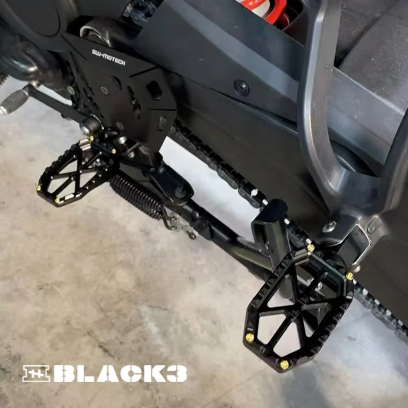 

Black3 Aluminum Motorcycle Passenger Foot Rest Pedals Foot Pedal Treadle Pegs Motorcycle Footrest for Softail Rear Footrests