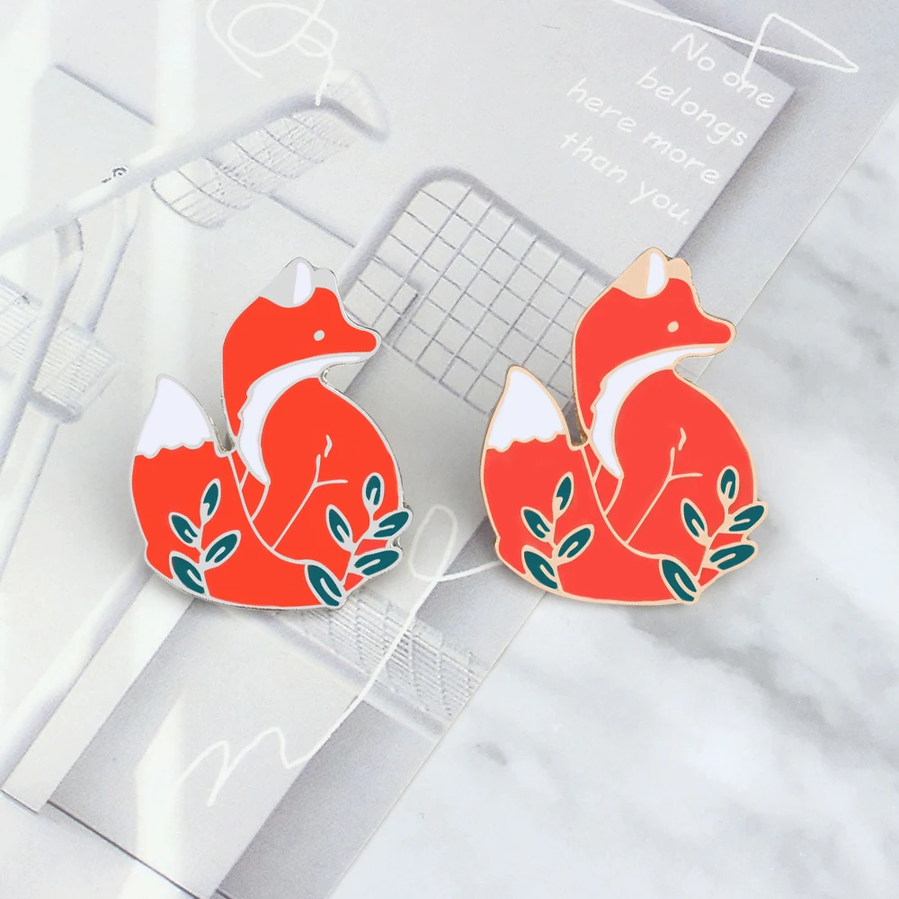 2-4Pcs/Set Lucky Koi Fish Enamel Brooches Green Cactus Fruit Oranges Shirt Lapel Pin Cute Red Fox Little Bees Badge Jewelry Gift