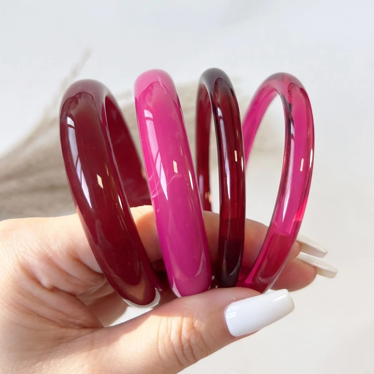 4pc Punk Stackable Resin Acrylic Round Bracelet Set for Women