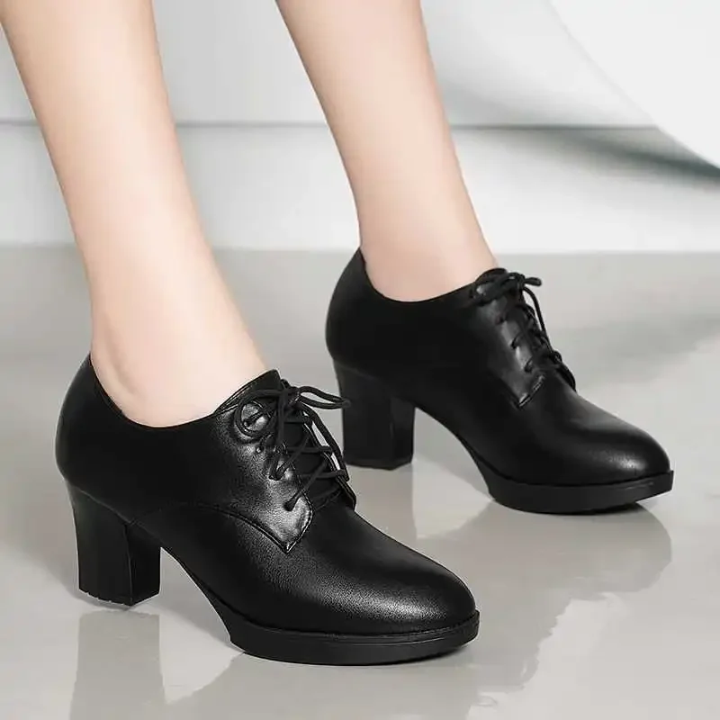 Zapatos de mujer Damenmode-Schuhe mit runder Spitze, hochwertiges Lackleder, Schnürschuhe, Damen-Freizeitschuhe, rutschfeste Komfortschuhe, B677