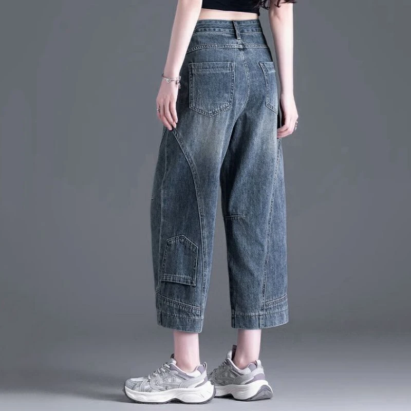 กางเกงยีนส์ทรงหลวมเอวสูง แฟชั่นทันสมัย ช่วยให้ดูผอมเพรียว เรียบง่าย ใช้งานได้หลากหลาย สไตล์เรโทร แต่งผ้าแบบปะติด ทรงขาบานกว้างแบบมีรอยตัดโค้งมน