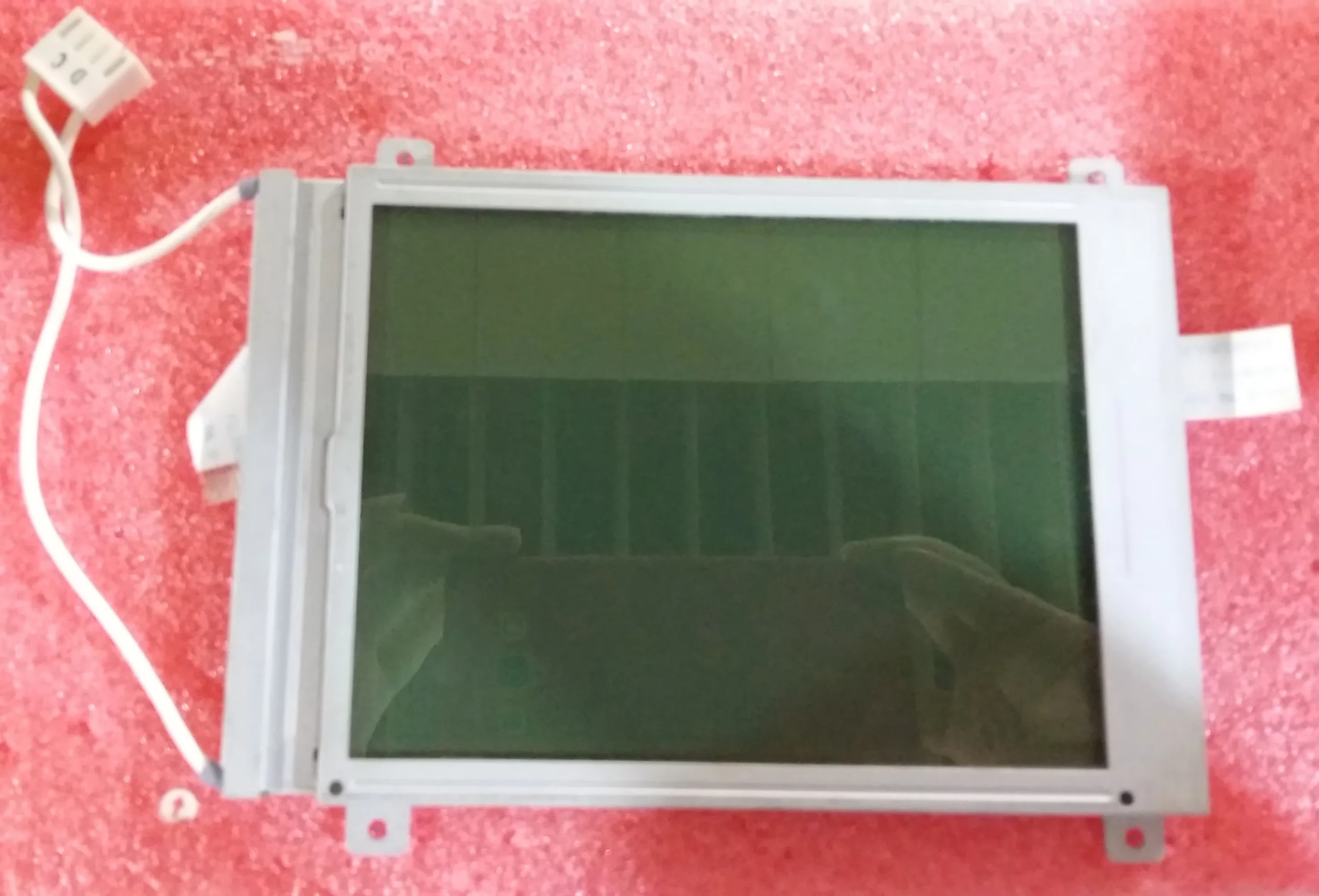 HLM6323- 040300    5,7 Zoll LCD-Display